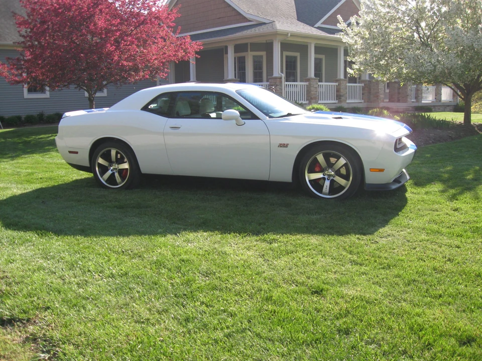2011 Dodge Challenger SRT8 & 392 3rd Gen - Image 13 of 31