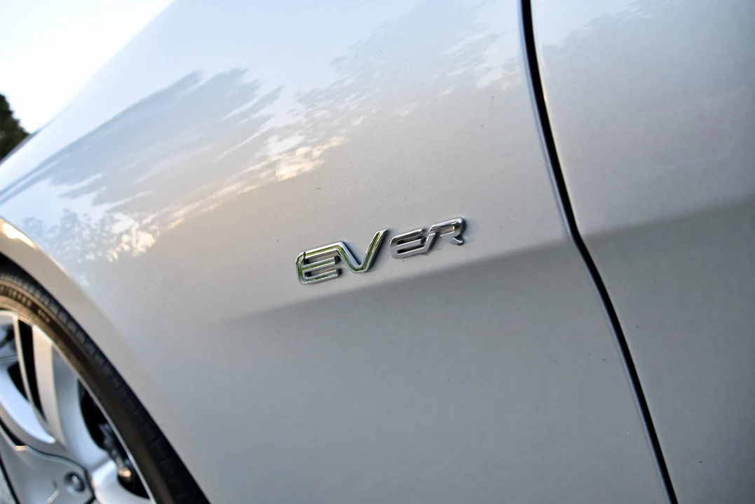 2012 Fisker Karma - Image 28 of 31