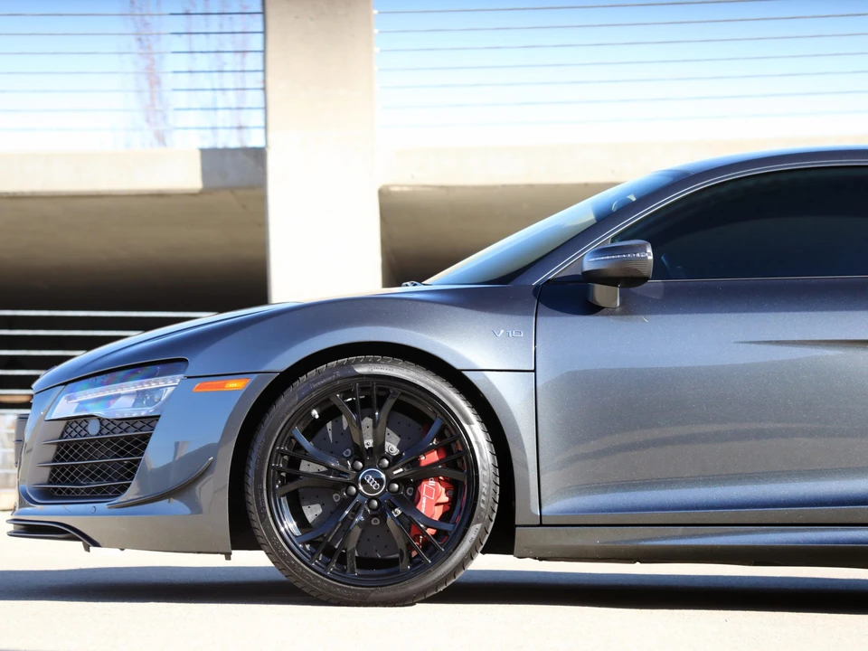 2015 Audi 42 R8 - Image 20 of 31