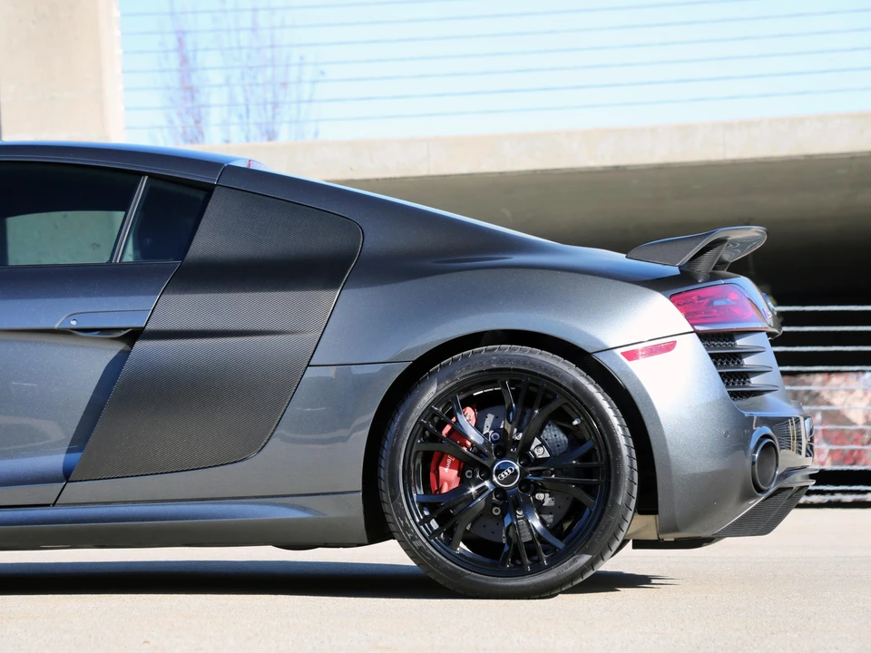 2015 Audi 42 R8 - Image 19 of 31