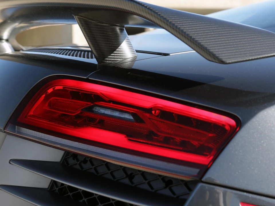 2015 Audi 42 R8 - Image 28 of 31