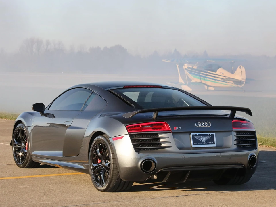 2015 Audi 42 R8 - Image 14 of 31