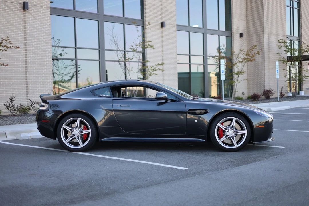 2016 Aston Martin V8 Vantage (2006-2017) - Image 3 of 31