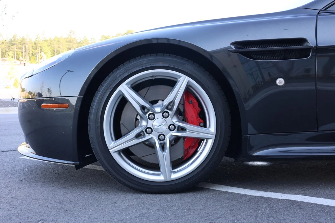 2016 Aston Martin V8 Vantage (2006-2017) - Image 12 of 31