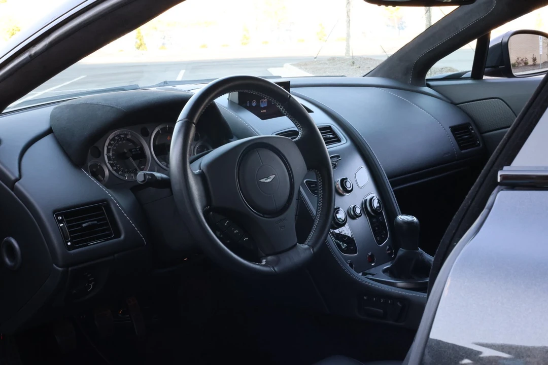 2016 Aston Martin V8 Vantage (2006-2017) - Image 25 of 31