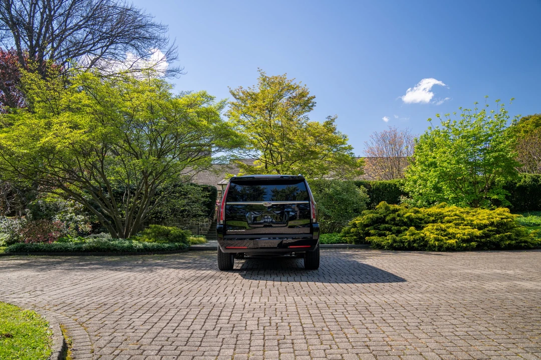 2016 Cadillac Escalade 4th Gen - Image 10 of 31