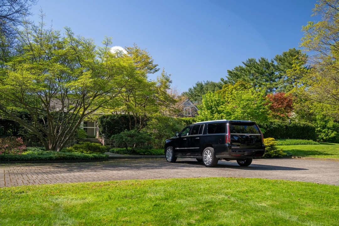 2016 Cadillac Escalade 4th Gen - Image 8 of 31