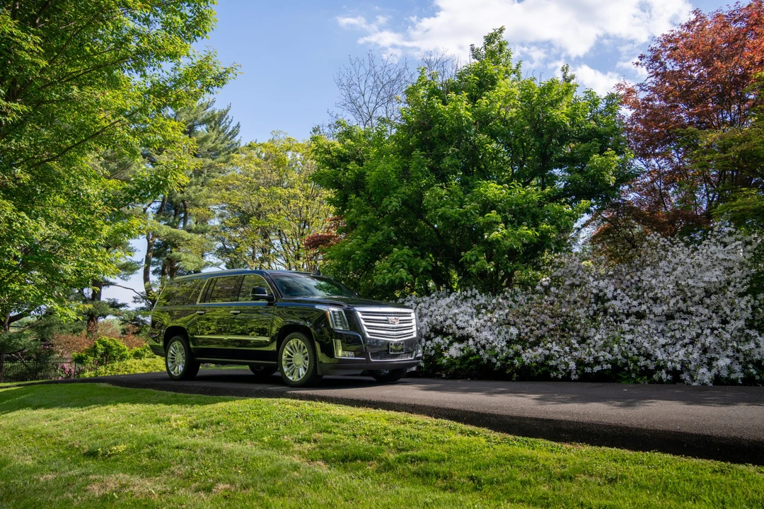2016 Cadillac Escalade 4th Gen - Image 17 of 31