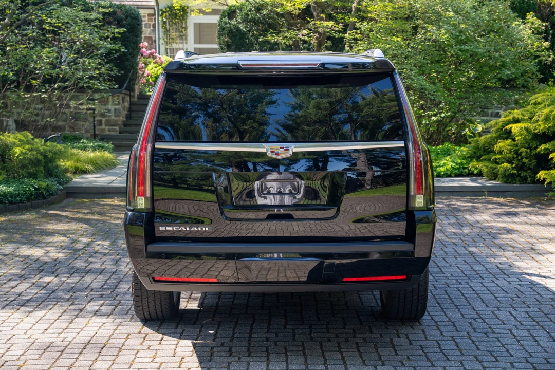 2016 Cadillac Escalade 4th Gen - Image 31 of 31
