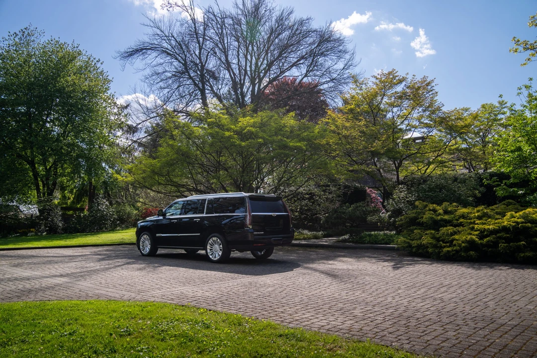 2016 Cadillac Escalade 4th Gen - Image 9 of 31