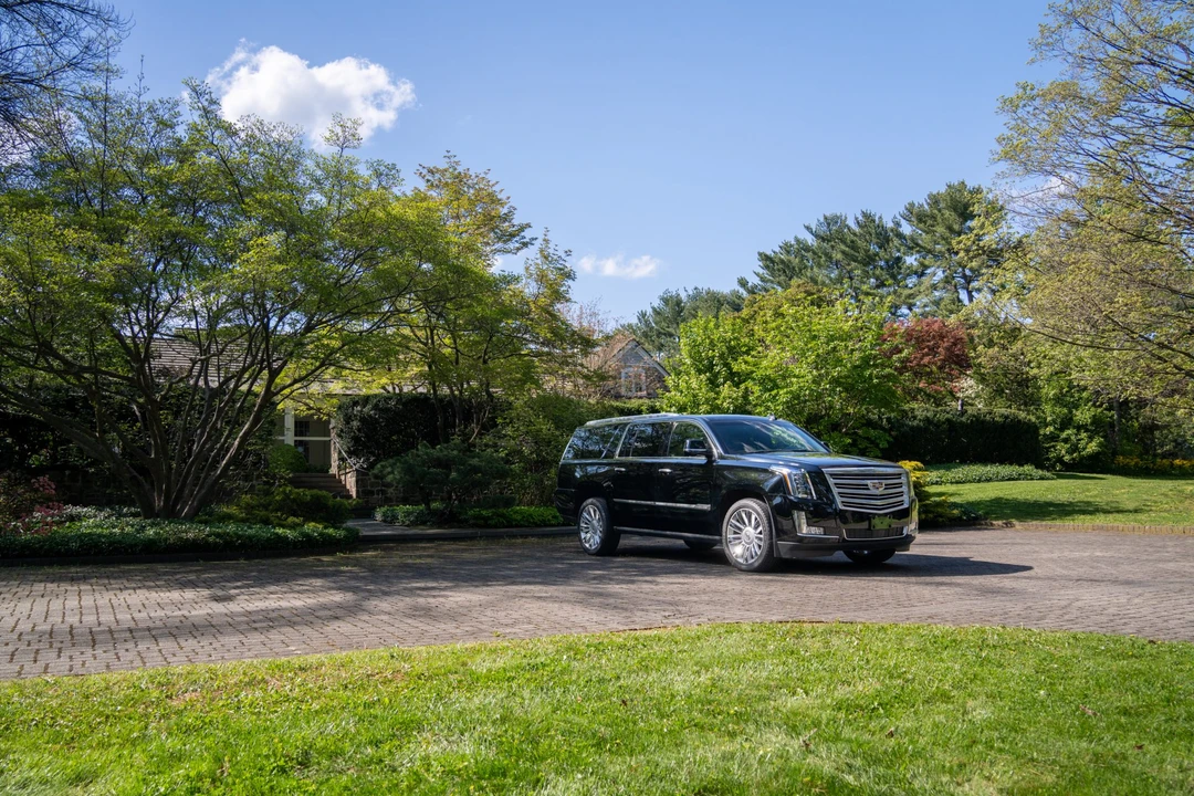 2016 Cadillac Escalade 4th Gen - Image 15 of 31