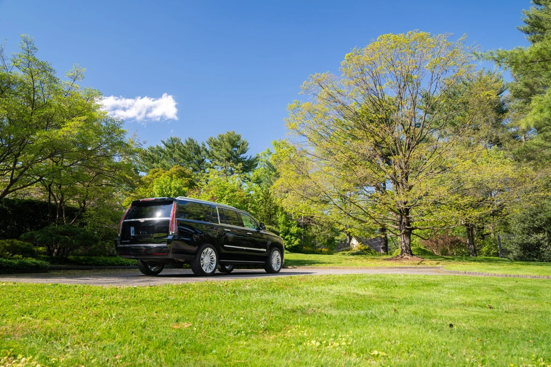 2016 Cadillac Escalade 4th Gen - Image 14 of 31