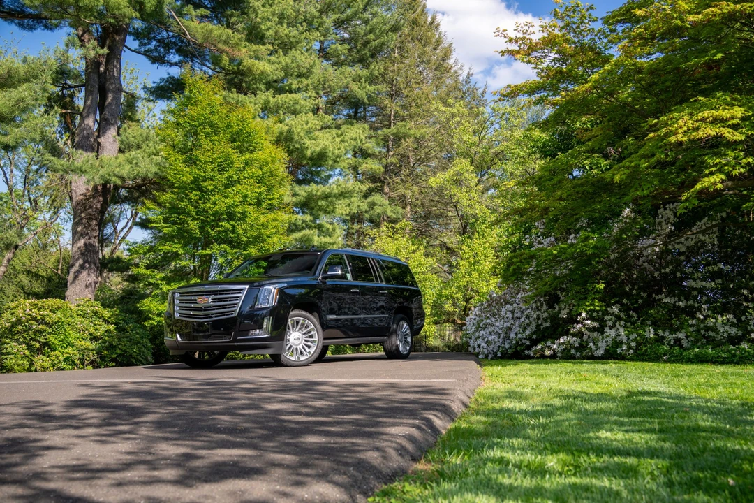 2016 Cadillac Escalade 4th Gen - Image 4 of 31