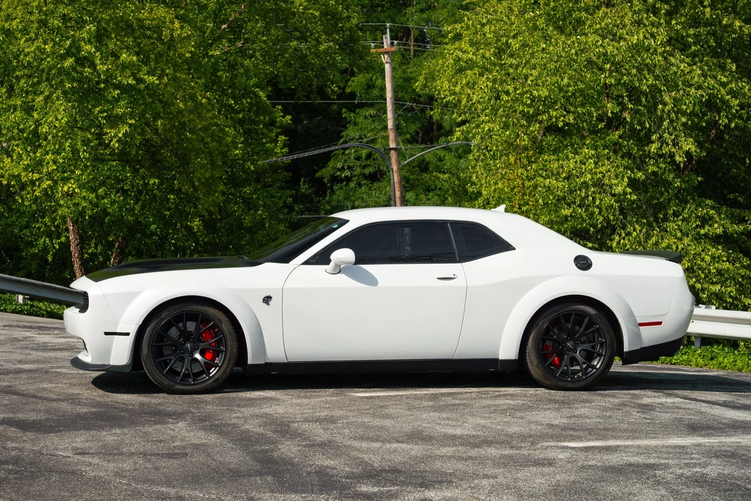 2016 Dodge Challenger SRT Hellcat 3rd Gen - Image 12 of 31