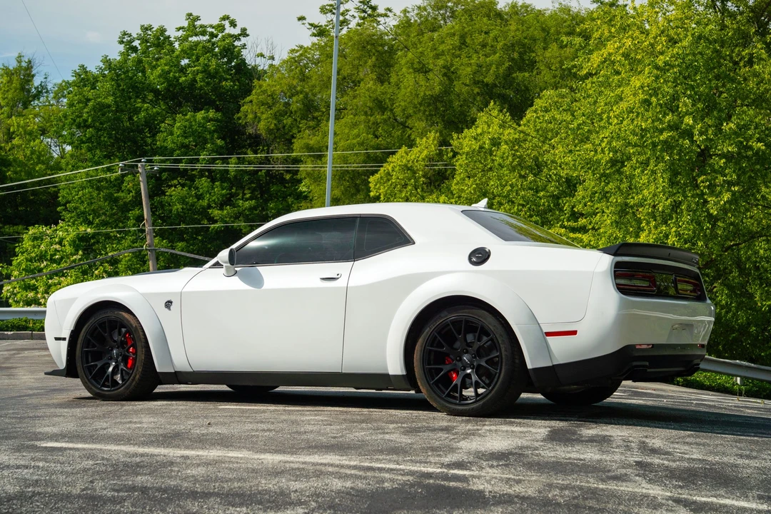 2016 Dodge Challenger SRT Hellcat 3rd Gen - Image 18 of 31