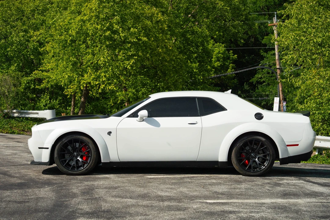 2016 Dodge Challenger SRT Hellcat 3rd Gen - Image 14 of 31