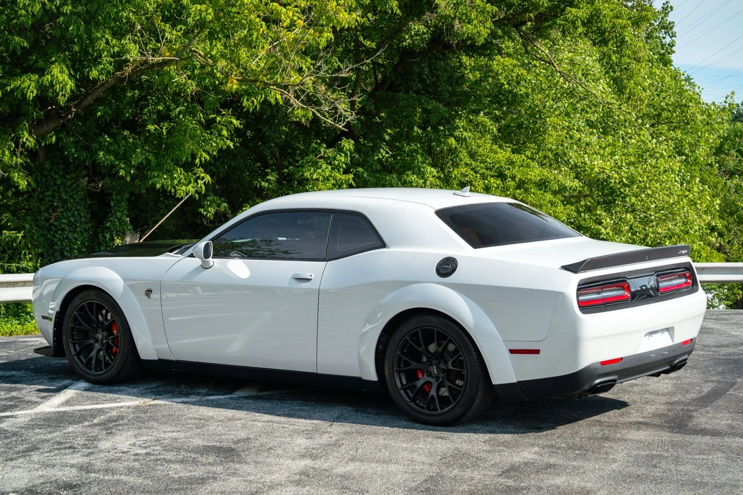 2016 Dodge Challenger SRT Hellcat 3rd Gen - Image 20 of 31