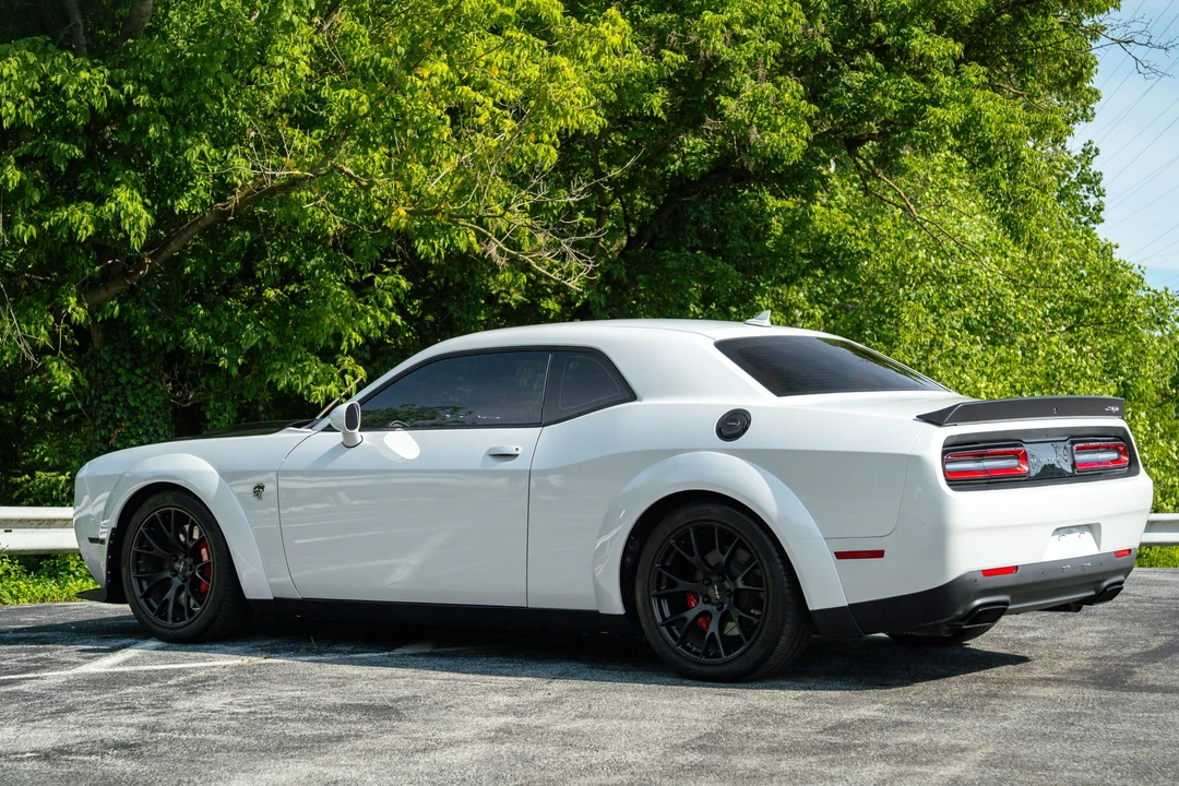 2016 Dodge Challenger SRT Hellcat 3rd Gen - Image 21 of 31