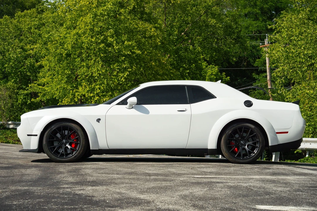 2016 Dodge Challenger SRT Hellcat 3rd Gen - Image 15 of 31