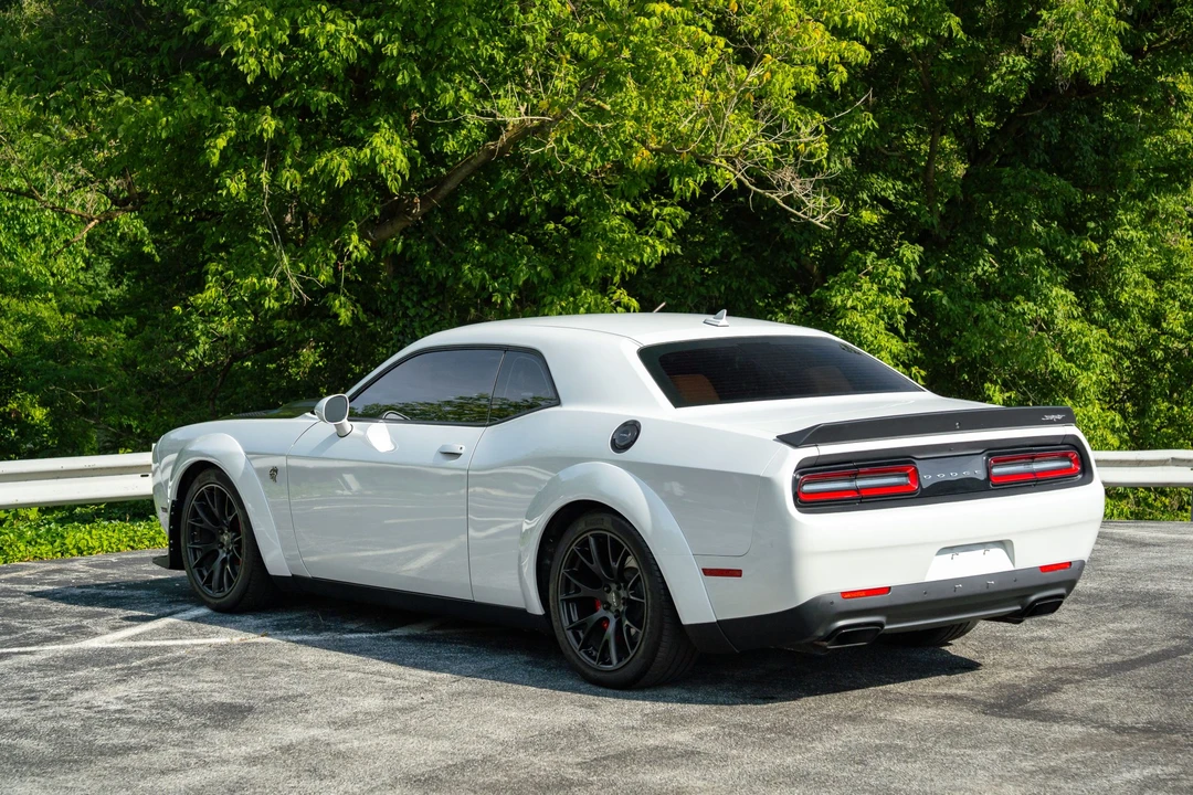 2016 Dodge Challenger SRT Hellcat 3rd Gen - Image 22 of 31