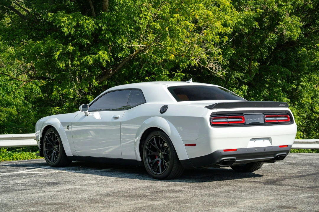 2016 Dodge Challenger SRT Hellcat 3rd Gen - Image 23 of 31