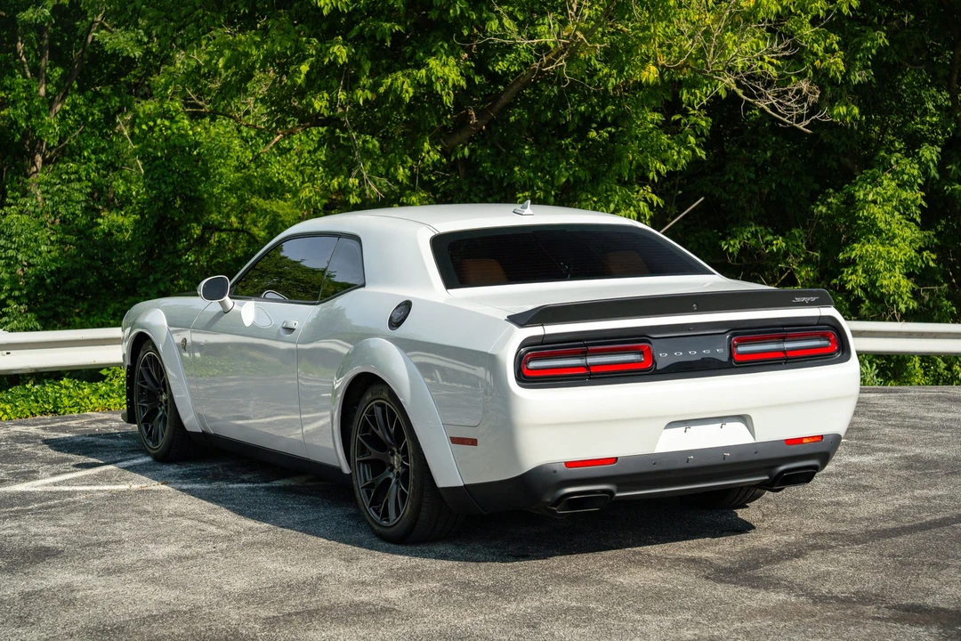 2016 Dodge Challenger SRT Hellcat 3rd Gen - Image 24 of 31
