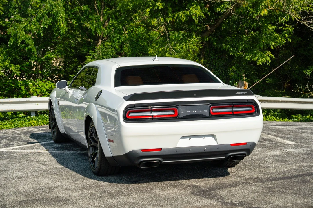 2016 Dodge Challenger SRT Hellcat 3rd Gen - Image 26 of 31