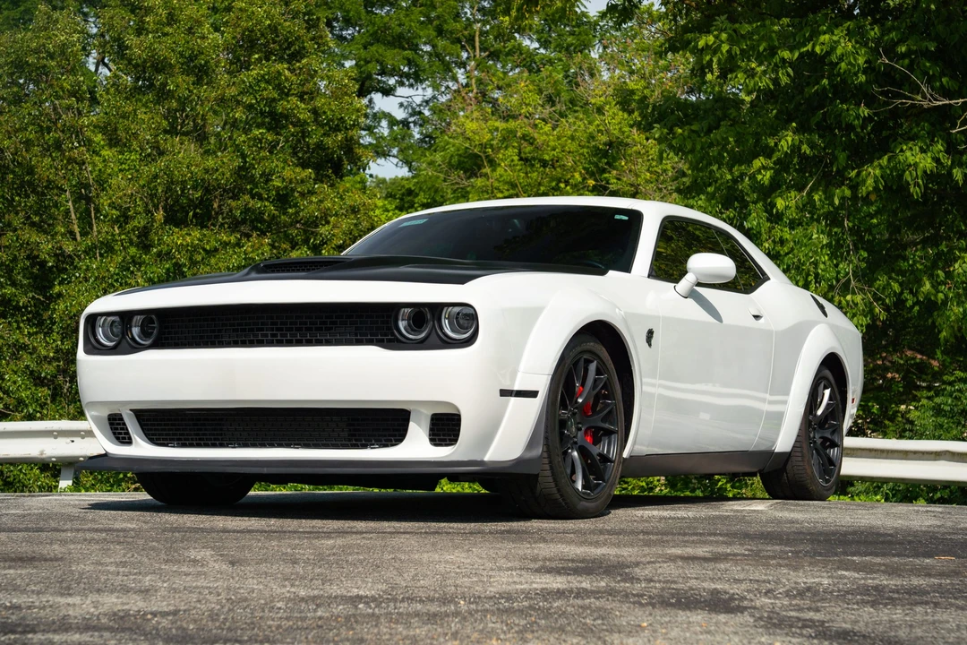 2016 Dodge Challenger SRT Hellcat 3rd Gen - Image 5 of 31