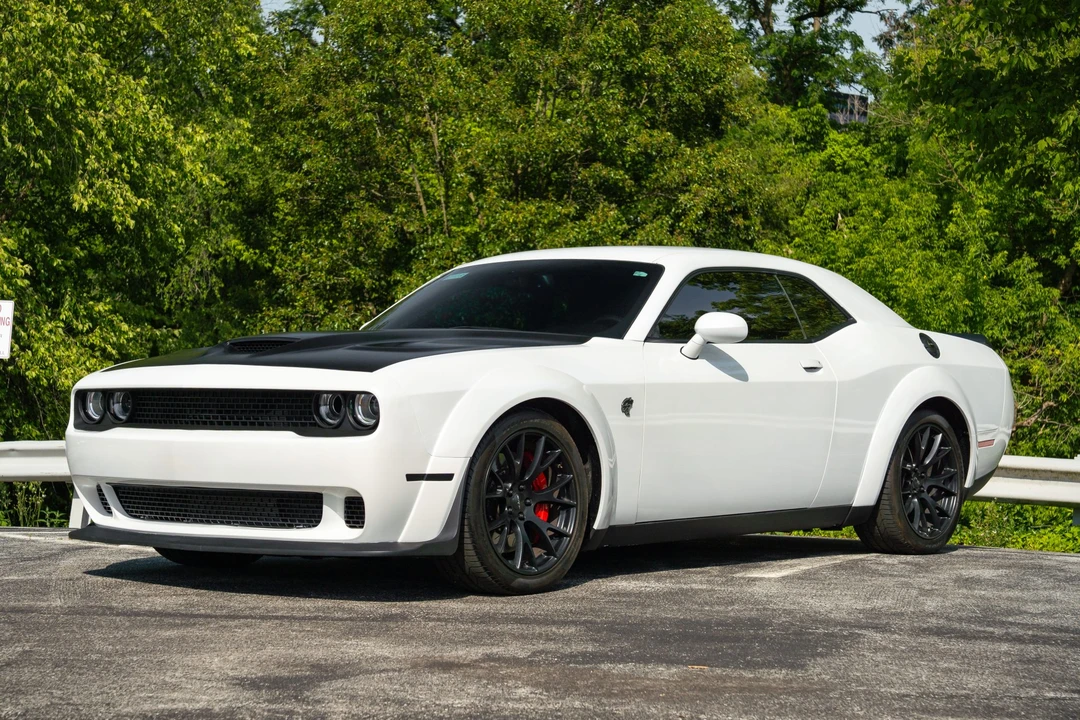 2016 Dodge Challenger SRT Hellcat 3rd Gen - Image 7 of 31