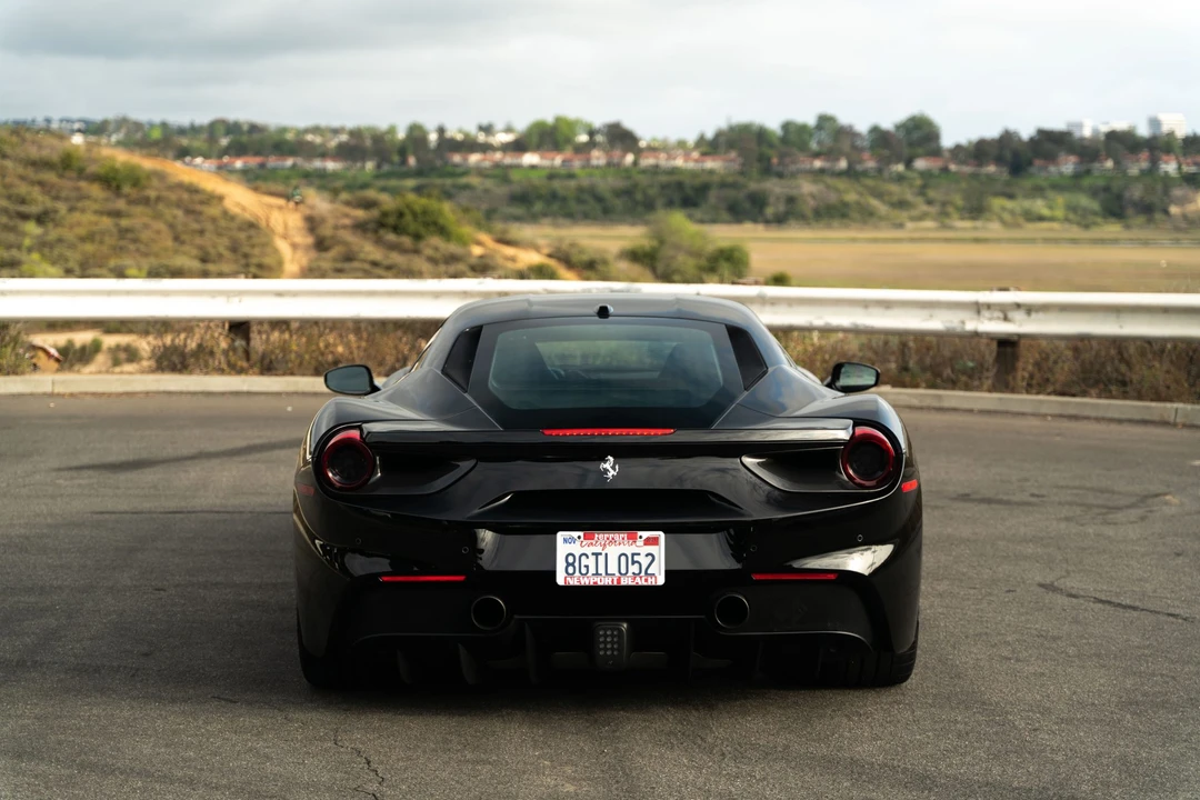 2017 Ferrari 488 GTB - Image 18 of 31