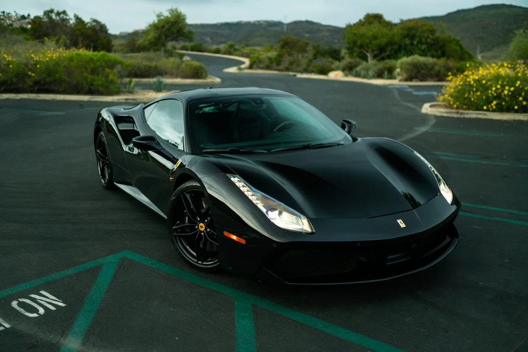 2017 Ferrari 488 GTB - Image 26 of 31