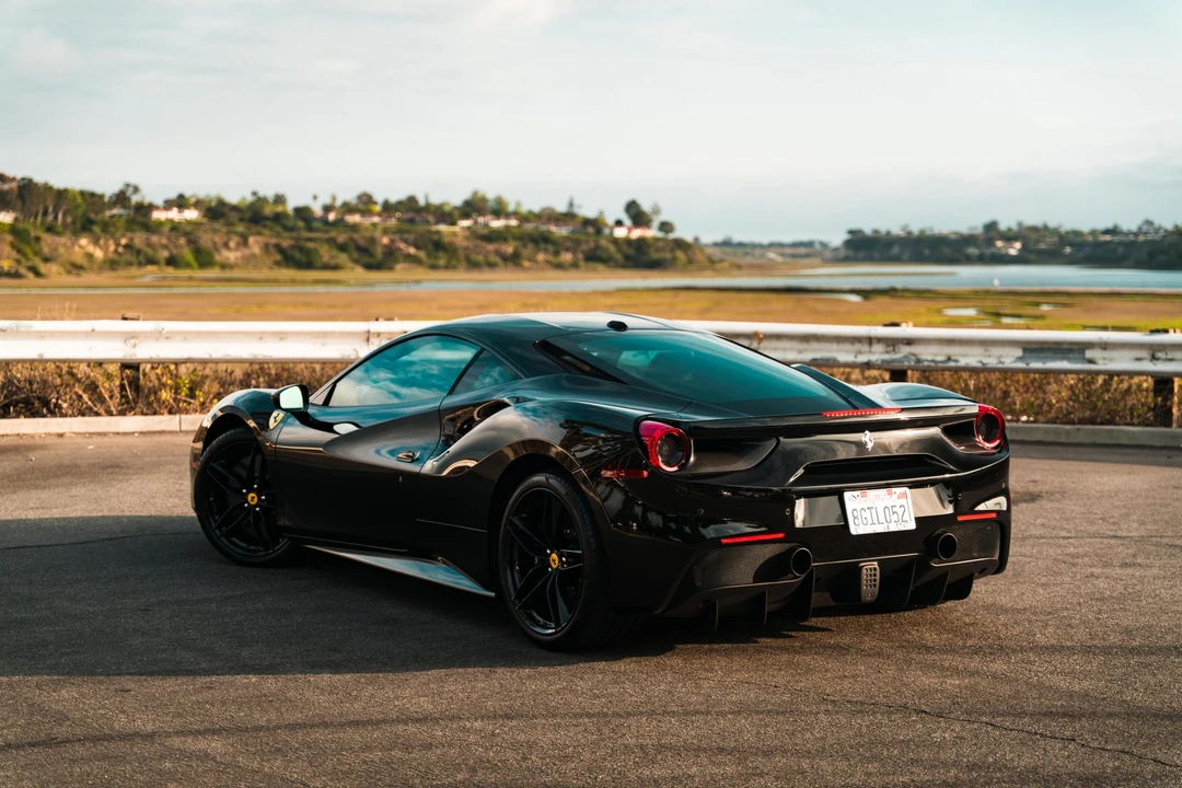 2017 Ferrari 488 GTB - Image 17 of 31
