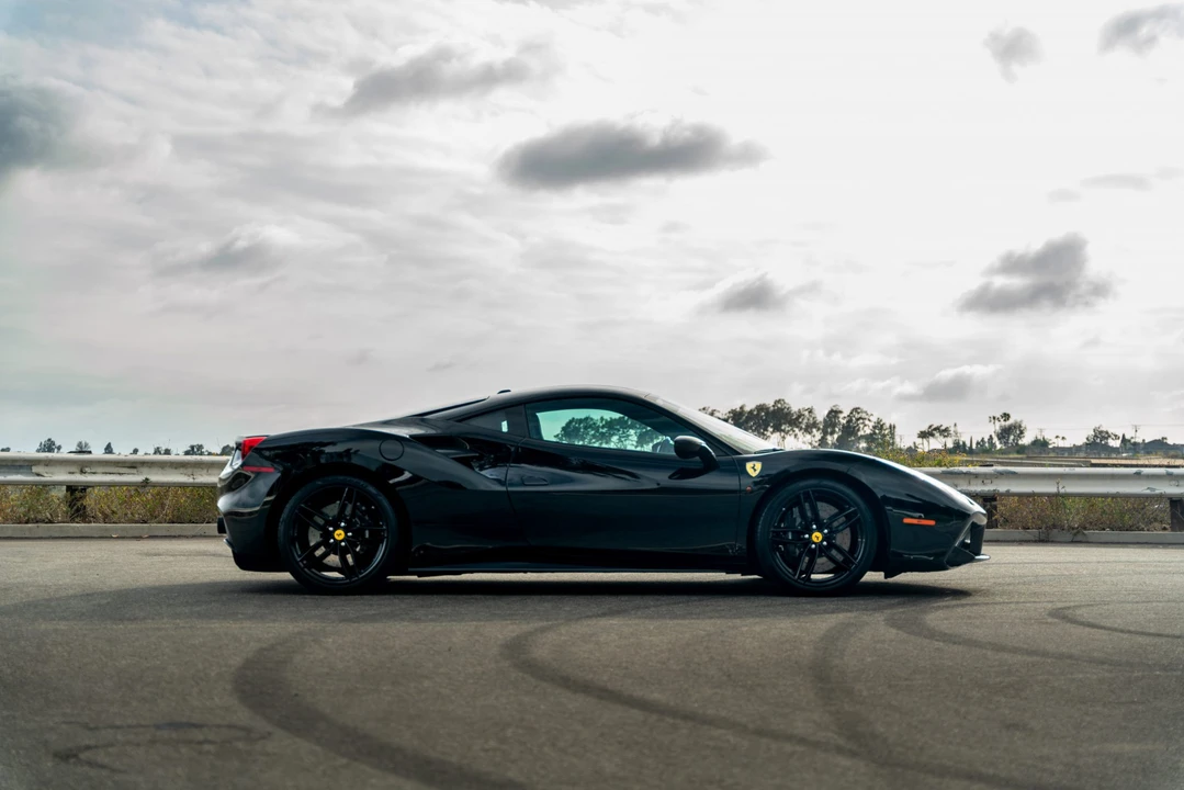 2017 Ferrari 488 GTB - Image 23 of 31