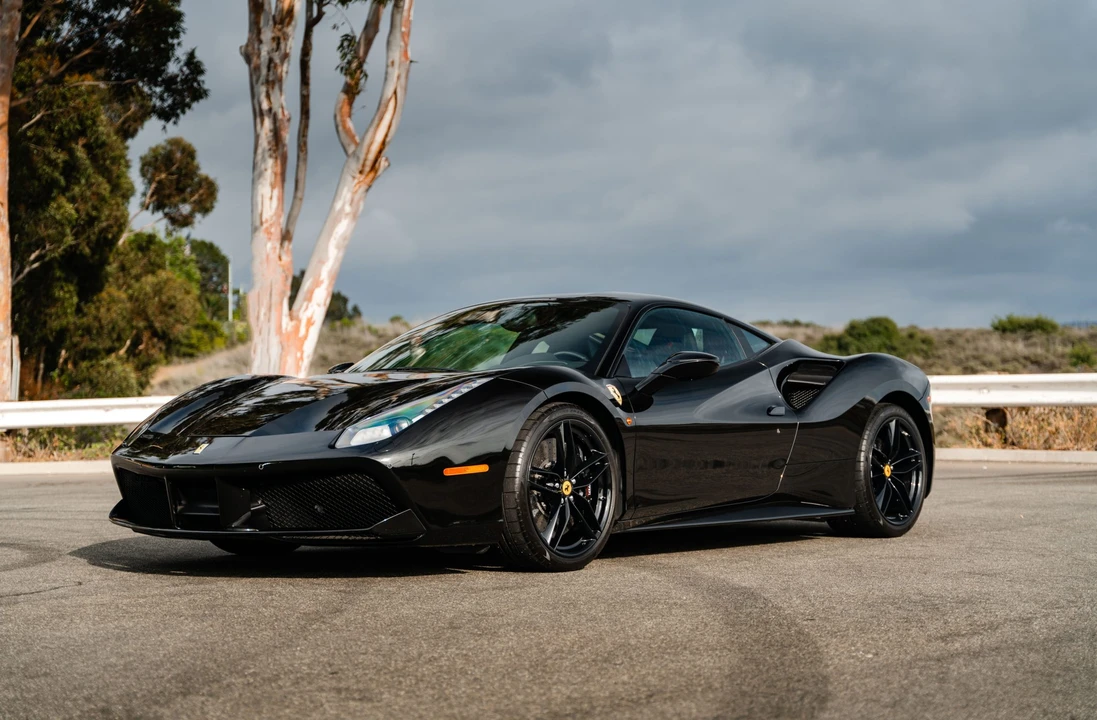 2017 Ferrari 488 GTB - Image 9 of 31