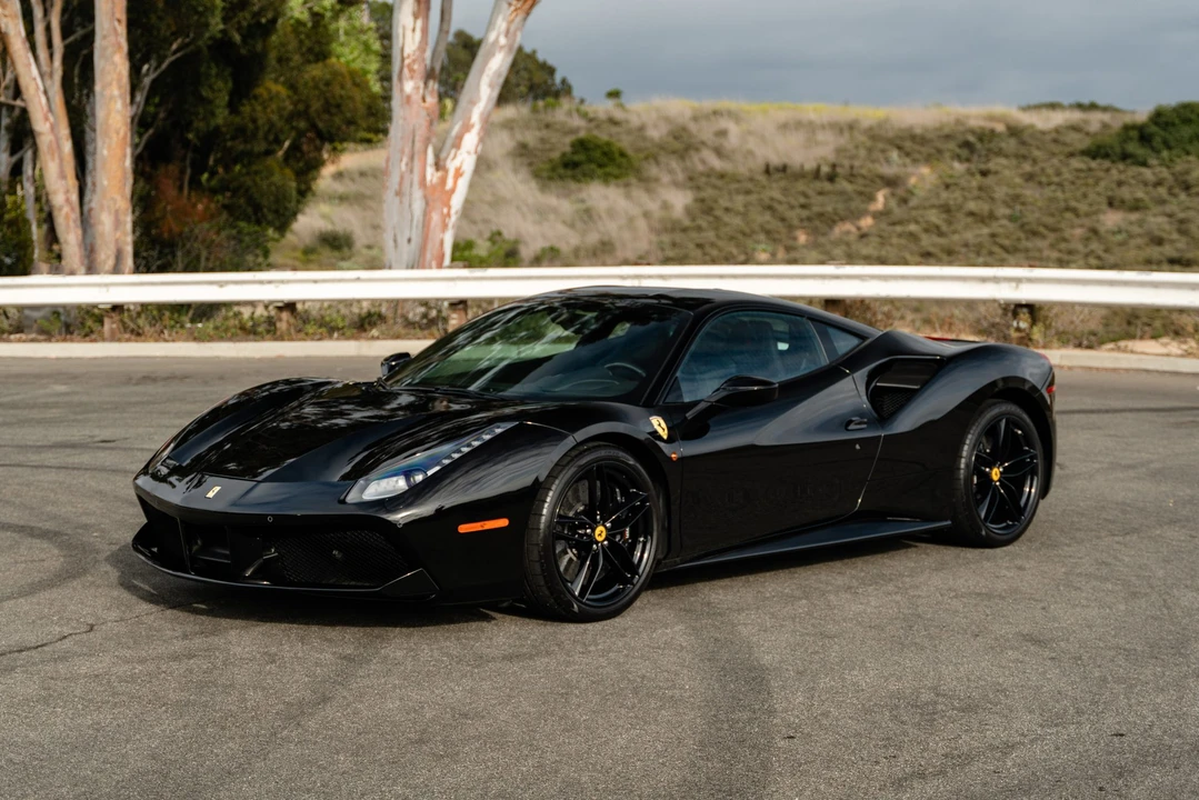 2017 Ferrari 488 GTB - Image 8 of 31