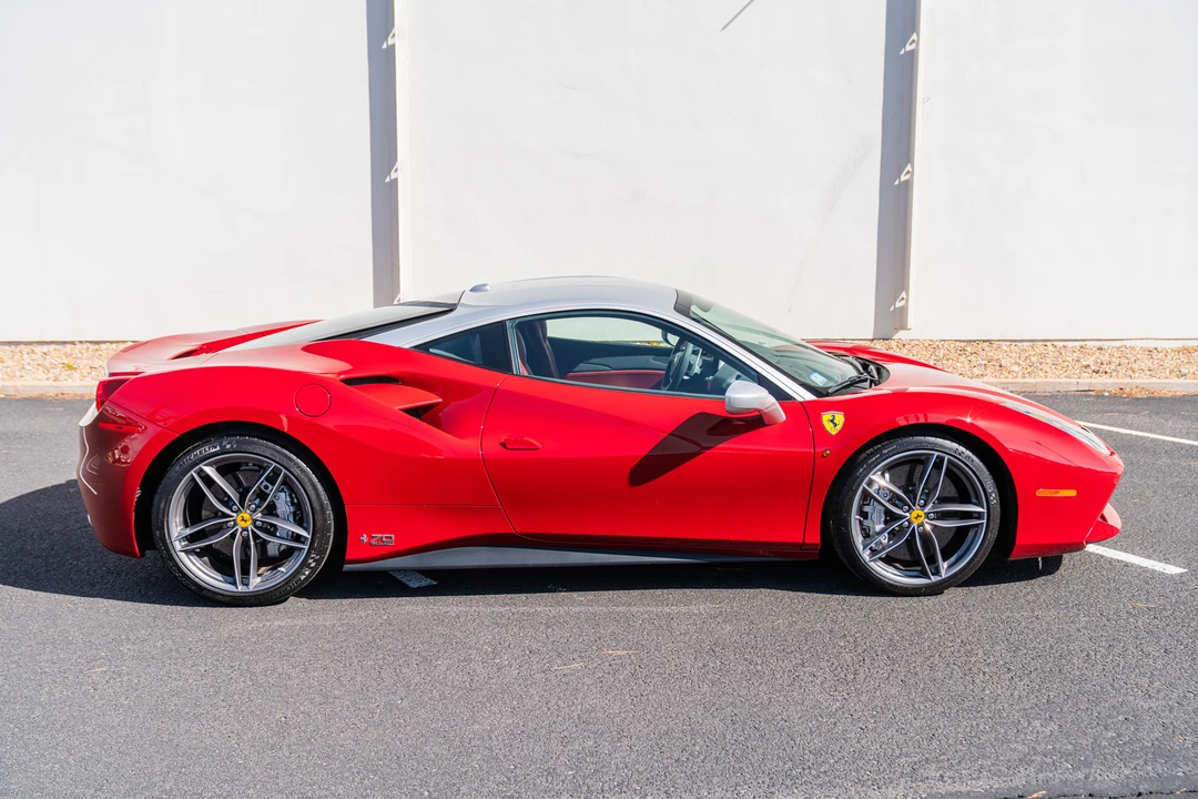 2018 Ferrari 488 GTB - Image 13 of 31