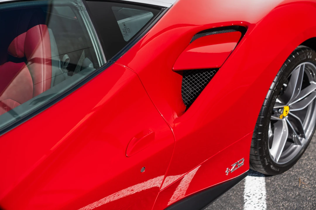 2018 Ferrari 488 GTB - Image 27 of 31