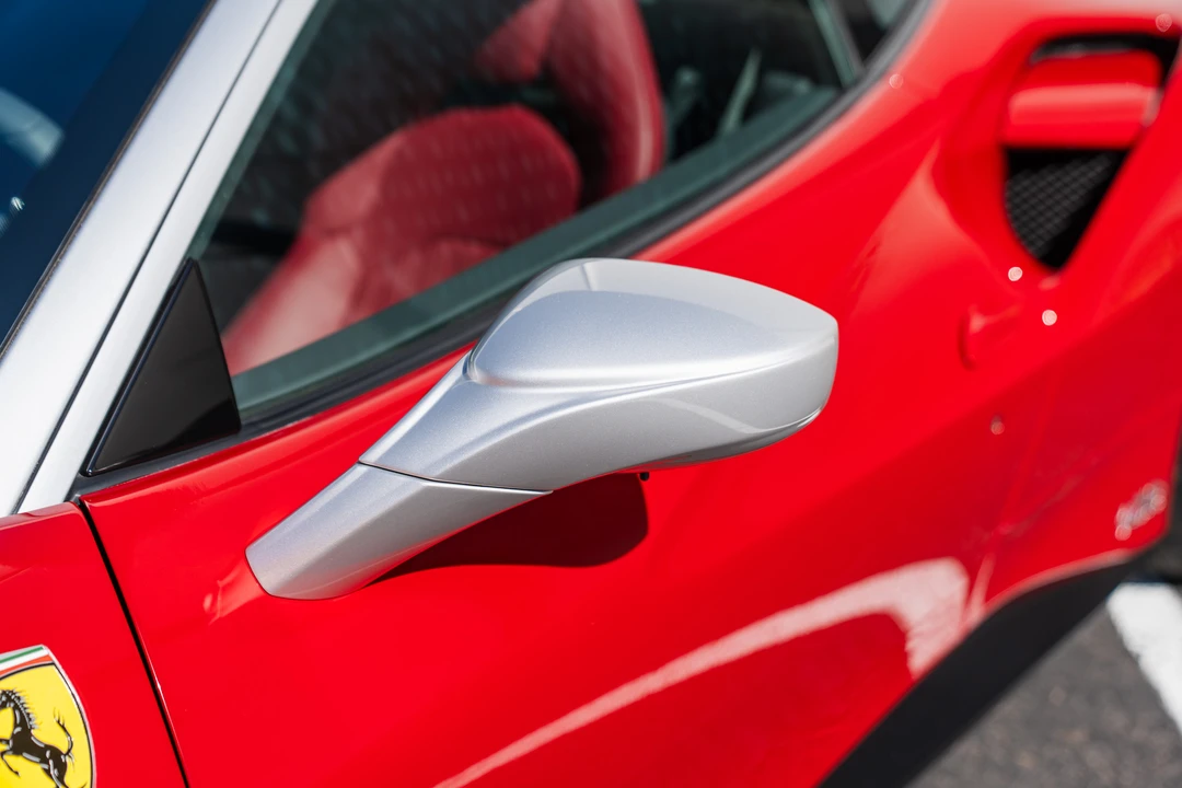 2018 Ferrari 488 GTB - Image 26 of 31