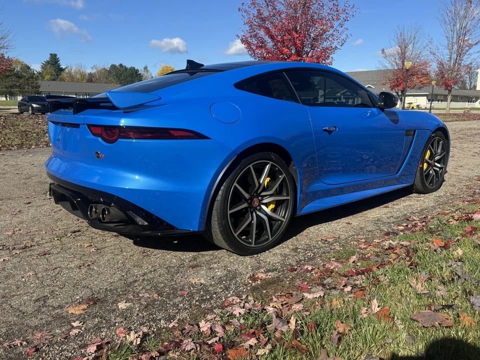 2018 Jaguar F-Type SVR 1st Gen - Image 22 of 31