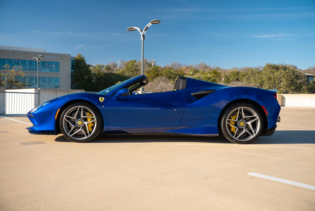 2022 Ferrari F8 Spider - Image 8 of 31