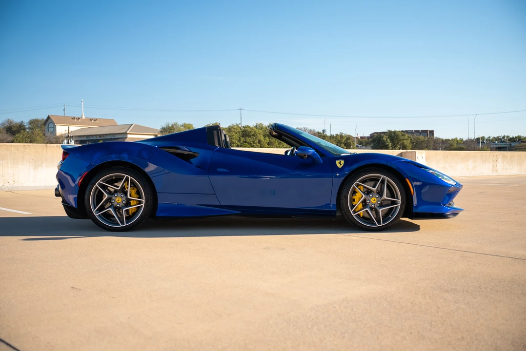 2022 Ferrari F8 Spider - Image 7 of 31