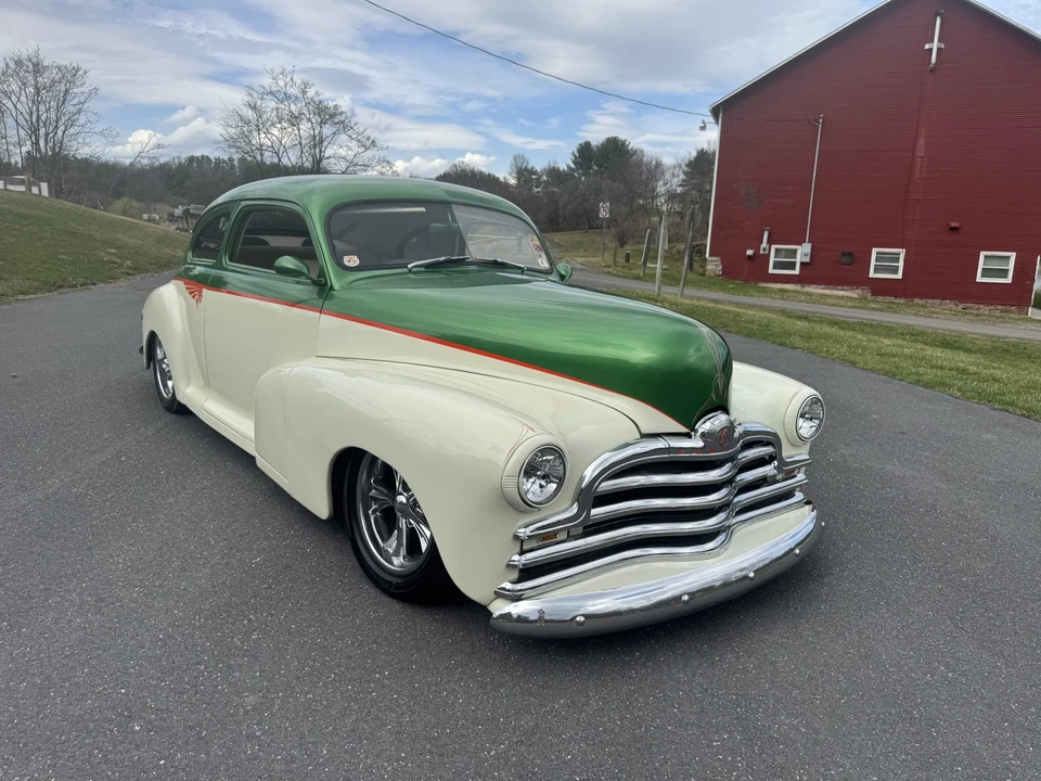 1947 Pontiac Chieftain - Image 2 of 31