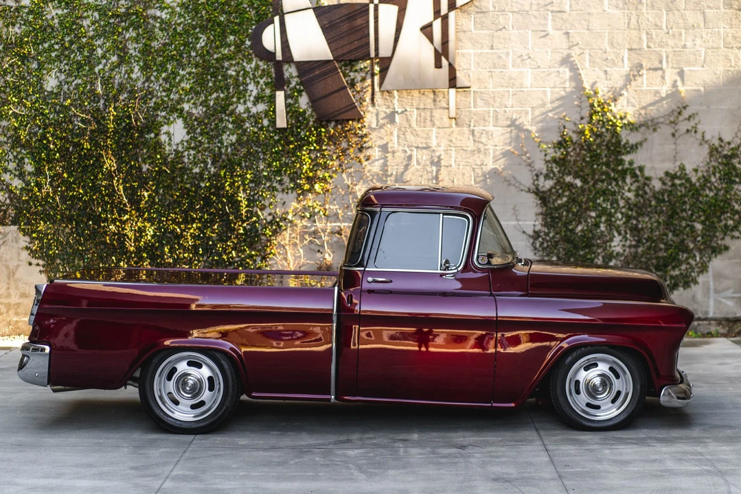 1955 Chevrolet Task Force - Image 23 of 31