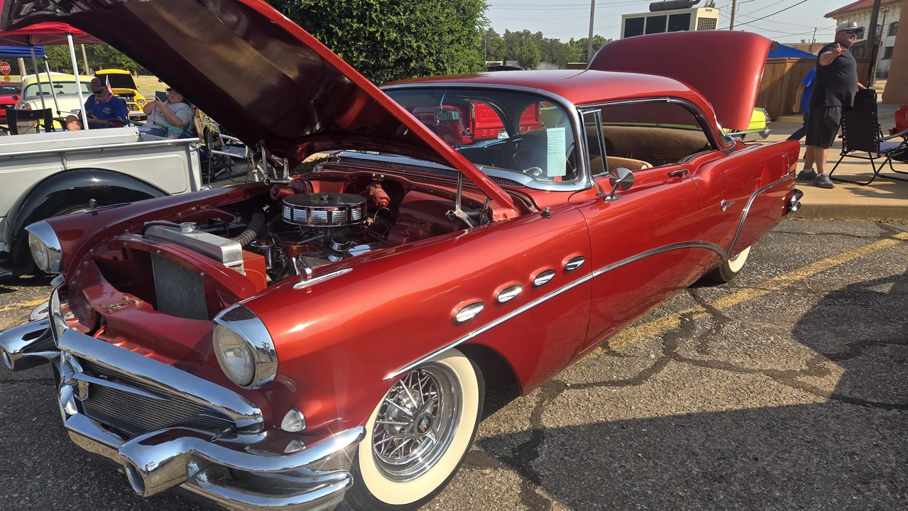 1956 Buick Super - Image 15 of 31