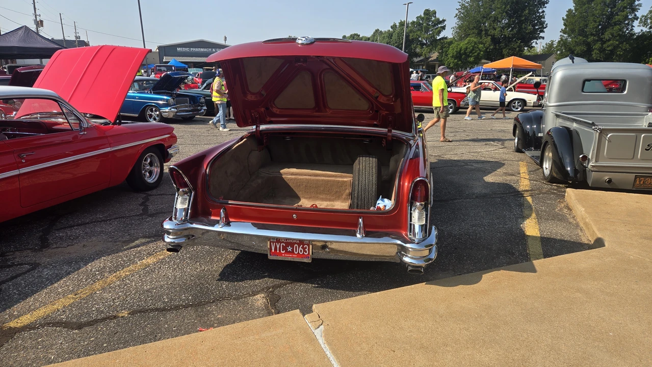 1956 Buick Super - Image 12 of 31