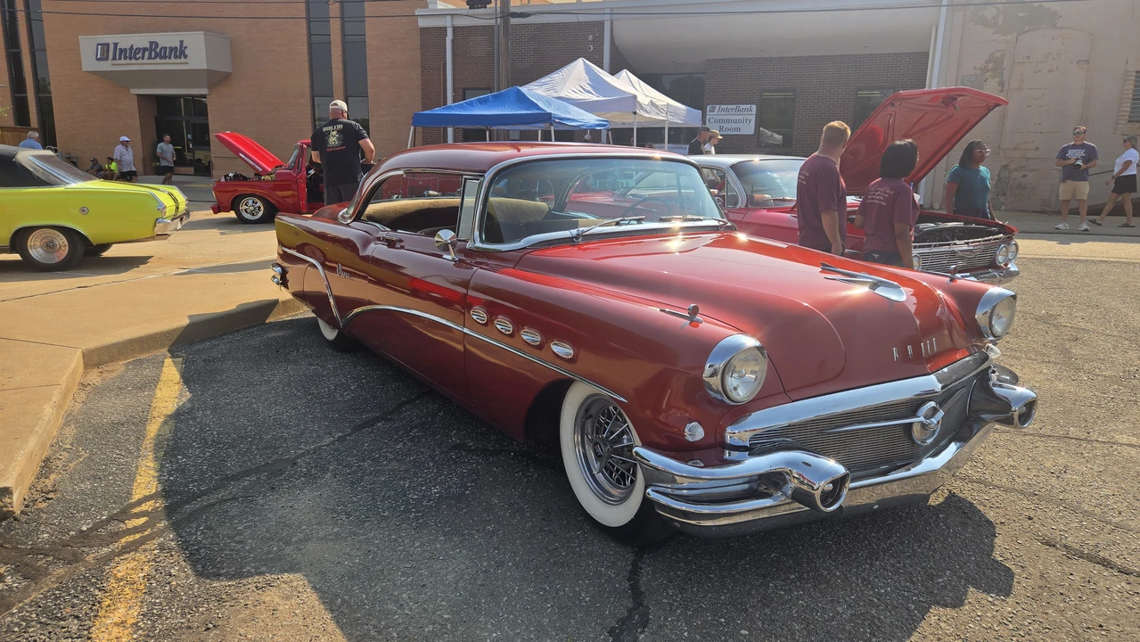 1956 Buick Super - Image 10 of 31