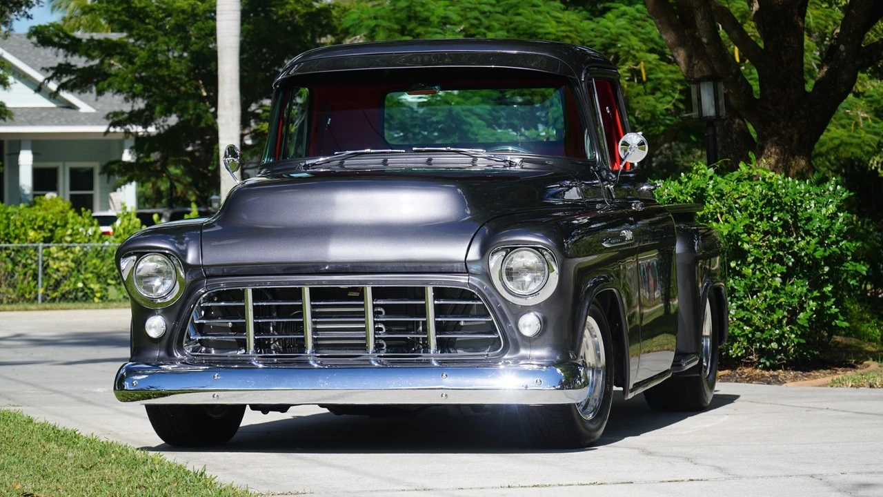 1956 Chevrolet Task Force - Image 5 of 31