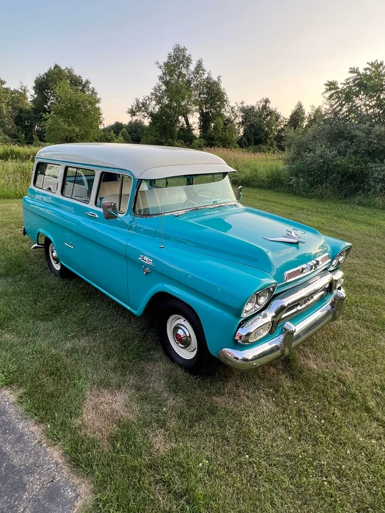 1958 GMC Suburban 4th Gen - Image 7 of 31