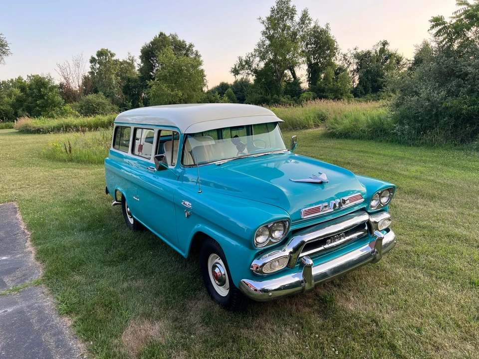 1958 GMC Suburban 4th Gen - Image 6 of 31
