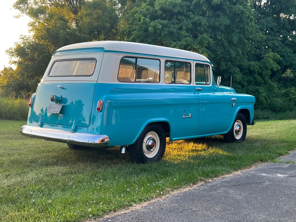 1958 GMC Suburban 4th Gen - Image 11 of 31